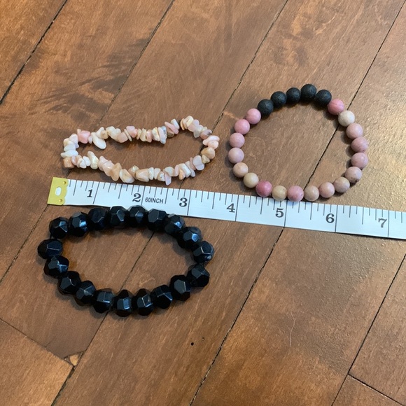 ⭐️ 3 for $10 Pink and black bracelets - Picture 2 of 2